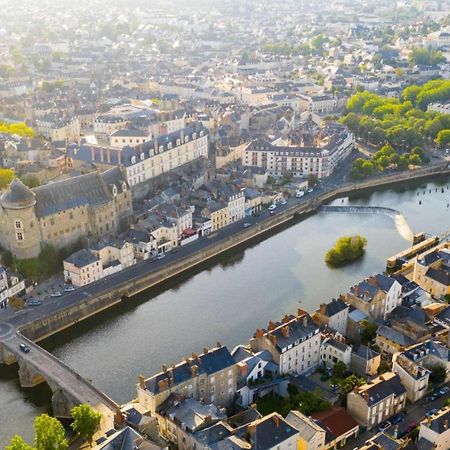 L'Atypique Hyper Centre Wifi Et Netflix Gratuit Apartman Mayenne Kültér fotó